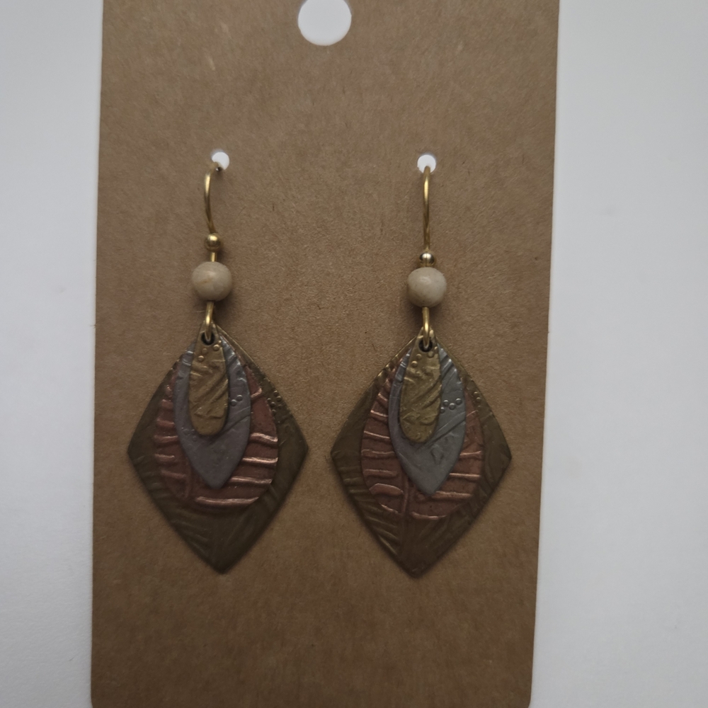 New! Elegant Multicolor Leaf Earrings